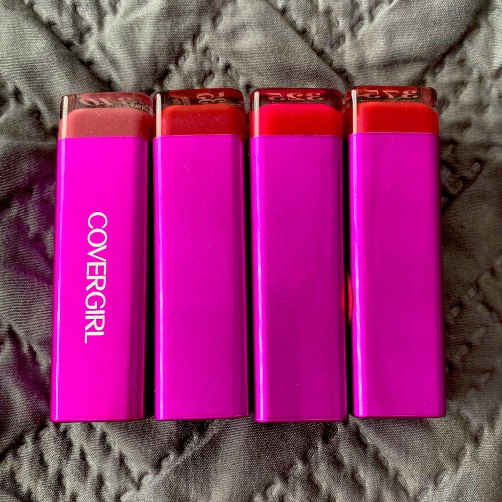 4 cover girl lipsticks comes in a set
